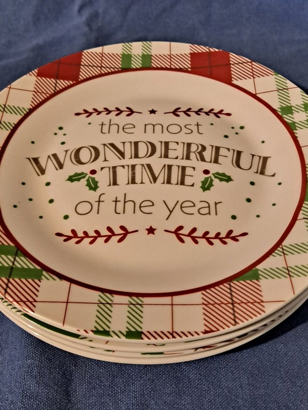 Royal Norfolk 4 CHRISTMAS 8" SALAD PLATES "Wonderful Time Year" Plaid Red brea